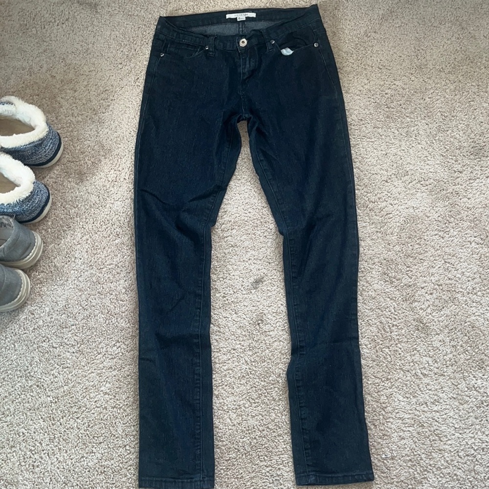 Black skinny jeans